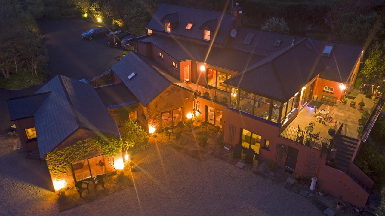 فندق كليفدينفي  Dolphin Beach House المظهر الخارجي الصورة